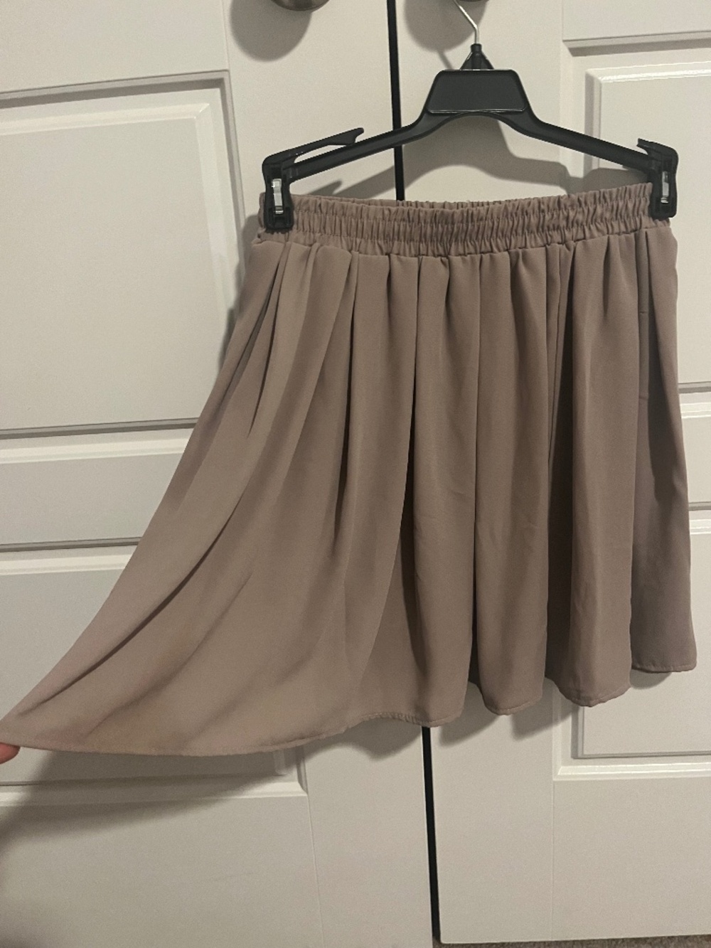 Brandy Melville pleated shorts